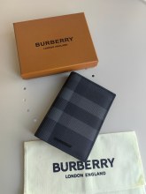 超奇跡の入荷☆ バーバリー 激安通販 短財布