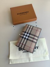 新作 バーバリー 偽物通販 短財布