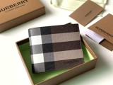 【話題商品！】バーバリー 激安偽物 短財布