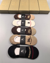 入手困難 バーバリー コピーおすすめ のボートソックスステルスソックススタッズソックス