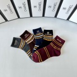 大人気 シャネル コピーおすすめ ミドル丈スタッズソックス