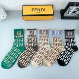 一目惚れ♪  フェンディ n級品 超定番のダブルFロゴ靴下
