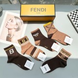 【話題商品！】フェンディ コピーおすすめ のミドル丈スタッズソックス