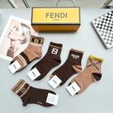 【話題商品！】フェンディ コピーおすすめ のミドル丈スタッズソックス
