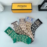 一目惚れ♪  フェンディ n級品 超定番のダブルFロゴ靴下