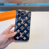 稀少 ルイヴィトン コピー lv同機種携帯ケースエアクッション圧印全包側ケース