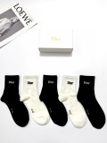 使い勝手良し ディオール n級品 の定番アルファベットロゴのミドルソックス