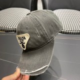 新作 プラダ コピー の定番三角ロゴ野球帽