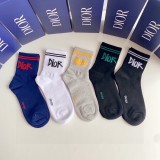 稀少 ディオール n級品 の定番ミドル丈スタッズソックス