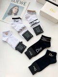 超奇跡の入荷☆ ディオール n級品 のクラシックなアルファベットロゴ入りコットンソックス