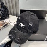 超奇跡の入荷☆ バレンシアガ スーパーコピー 洗いして古い破れたデニムの野球帽