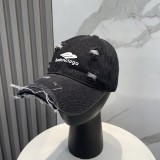 超奇跡の入荷☆ バレンシアガ スーパーコピー 洗いして古い破れたデニムの野球帽