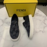 稀少 フェンディ コピー メンズ スニーカー