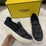 稀少 フェンディ コピー メンズ スニーカー