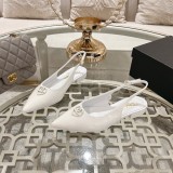 高品質 シャネル コピーおすすめ 2025早春のスパイクメアリージェンのファッションシューズ