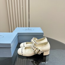 追跡付 プラダ n級品 ランウェイモデル角丸パンチメアリージェーンの太ヒール