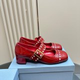 新作 プラダ 激安偽物 ランウェイモデル角丸パンチメアリージェーンの太ヒール