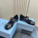 【話題商品！】プラダ スーパーコピー ランウェイモデル角丸パンチメアリージェーンの太ヒール