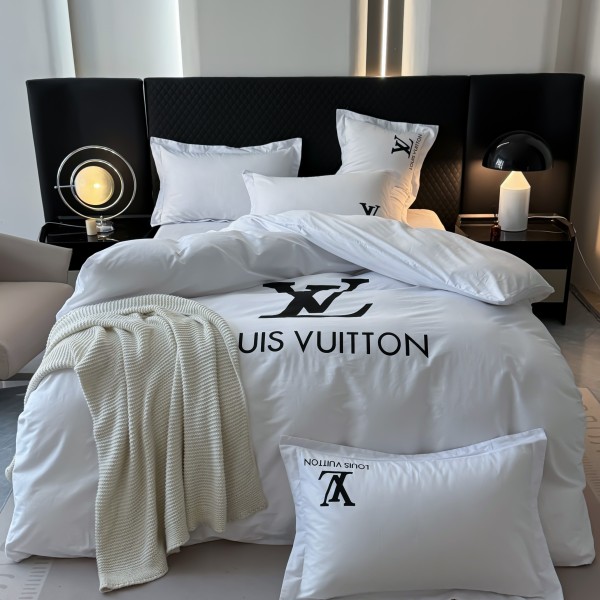 一目惚れ♪  ルイヴィトン n級品 四季モデル両面厚手純綿潮札4点セッ