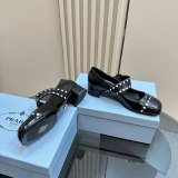 【話題商品！】プラダ スーパーコピー ランウェイモデル角丸パンチメアリージェーンの太ヒール
