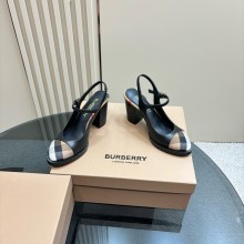 一目惚れ♪ バーバリー コピー 2025春夏最新ヴィンテージエレガントで知的なスタイルのハイヒール