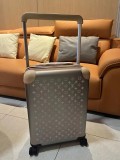 日本未入荷 ルイヴィトン コピーおすすめ LOUIS VUITTON 四輪レバーボックス
