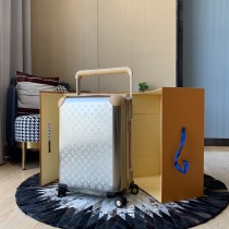 【話題商品！】ルイヴィトン 偽物通販  LOUIS VUITTON 四輪 スーツケース エンクロージャ