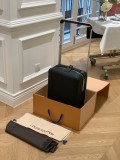 使い勝手良し ルイヴィトン n級品 LOUIS VUITTON 四輪レバーボックス