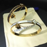 ★超人気 ルイヴィトン 激安通販 LVアルファベットロックかぎ本腕輪
