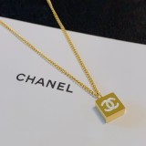 【限定】 シャネル スーパーコピー Chanelの厚金白黒両面ネックレス