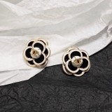 追跡付 シャネル 激安偽物 CHANEL椿の花ピアス