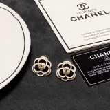 追跡付 シャネル 激安偽物 CHANEL椿の花ピアス