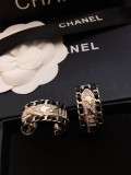 使い勝手良し シャネル スーパーコピー Chanelの新イヤリングモデル💫フリンジピアス