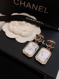 一目惚れ♪ シャネル 激安偽物 Chanelの小香真珠のイヤリング