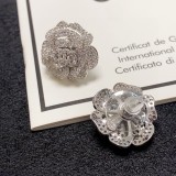 累積売上総額第１位！シャネル 激安偽物 Chanelのシルバーダイヤモンド椿ドリルピアス