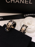 使い勝手良し シャネル スーパーコピー Chanelの新イヤリングモデル💫フリンジピアス