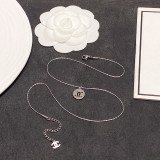 使い勝手良し シャネル n級品 ChanelのダブルCシルバーネックレス