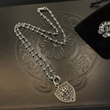 日本未入荷 クロムハーツ 偽物通販 古典的なレトロなクロスボールのネックレス