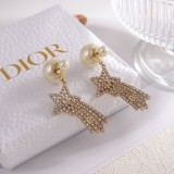 一目惚れ♪  ディオール 激安偽物 のDior アルファベットのイヤリング