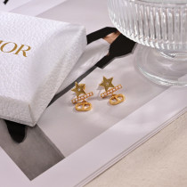 稀少 ディオール 激安偽物 のDior アルファベットのイヤリング