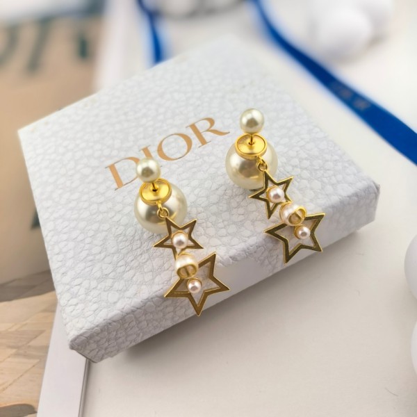 稀少 ディオール コピーおすすめ Diorのイヤリング