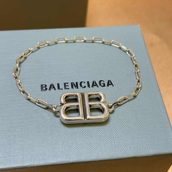 稀少 バレンシアガ 激安通販 Balenciagaのチェーン