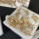 【話題商品！】ディオール 激安通販 アルファベットサイズビーズピアス