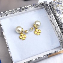 【限定】 ディオール 偽物通販  Diorのペンタゴンのイヤリング