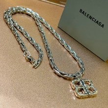 【限定】 バレンシアガ コピー Balenciagaの ネックレス
