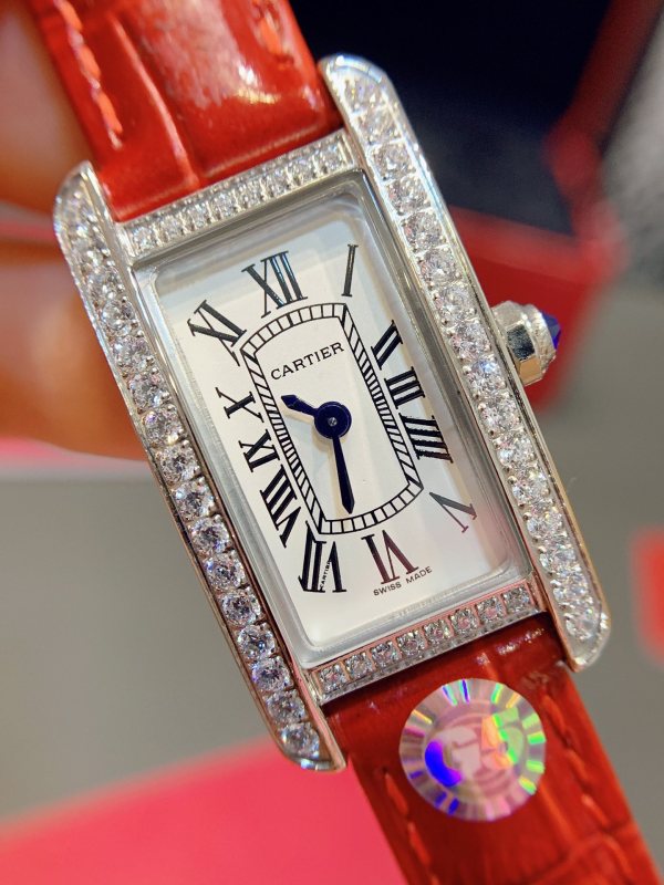 高品質  カルティエ スーパーコピー のCartier Tank Américaine腕時計