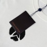 累積売上総額第１位！ルイヴィトン 激安通販 25 ssクラシックなオールドフラワーのアルファベットロゴ落書き半袖Tシャツ