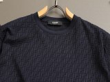 【話題商品！】フェンディ コピー 2025SSのクラシックな戦馬プリントロゴの暗紋タオル刺繍アルファベットロゴTシャツ