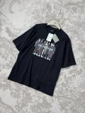 入手困難 バレンシアガ 激安通販 SS 25キャラクターアルファベットロゴ幾何学模様プリントラウンドネック半袖Tシャツ