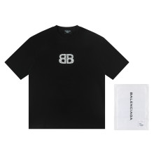 日本未入荷 バレンシアガ 激安偽物 の25S 半袖Ｔシャツ